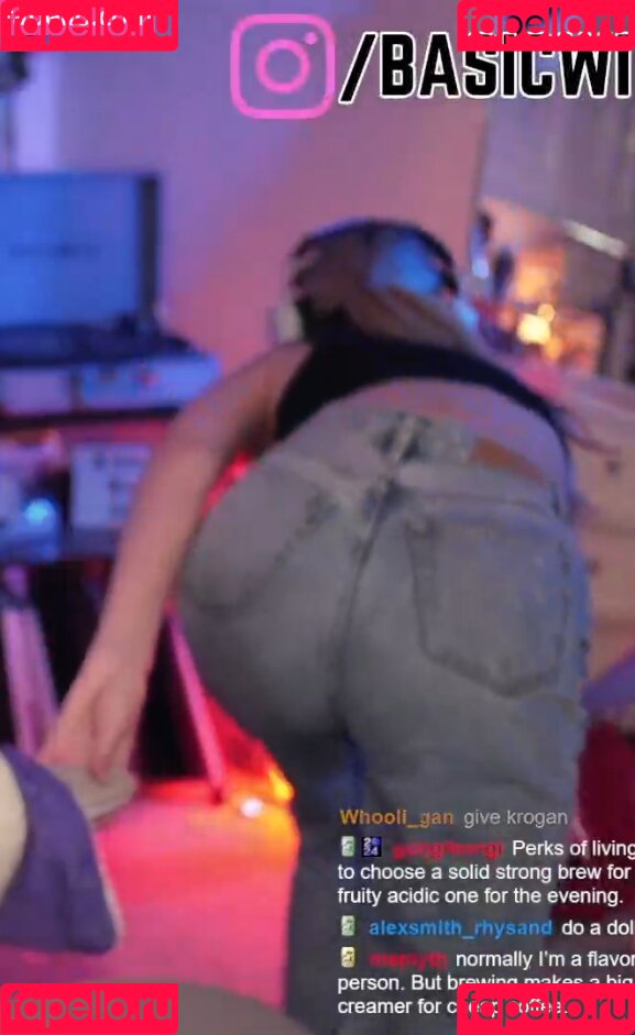 tbhlessbasic Onlyfans Photo Gallery 