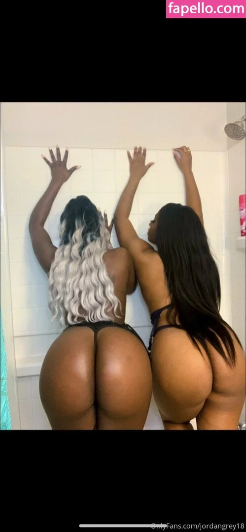 lisajune Onlyfans Photo Gallery 