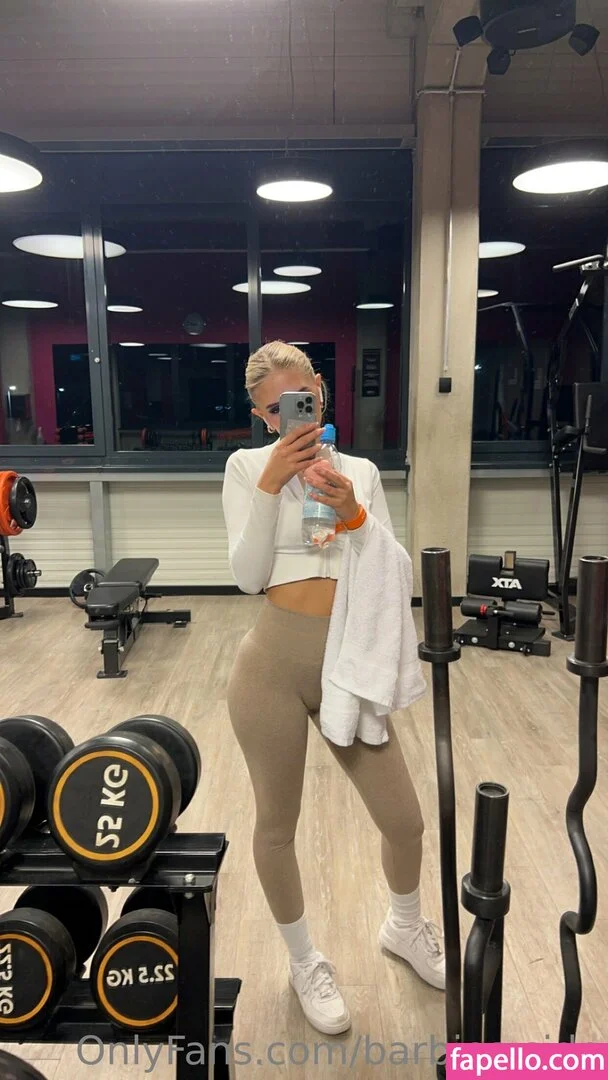 barbies-side Onlyfans Photo Gallery 