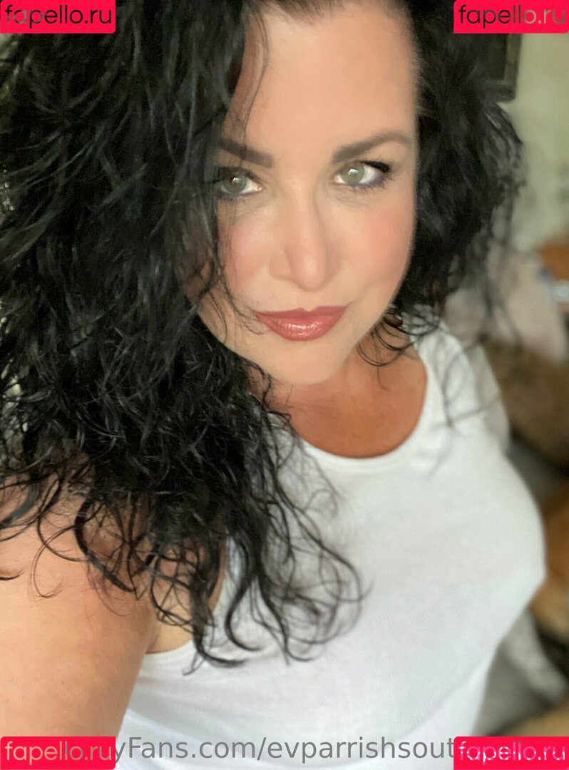 evparrishsouthernmil Onlyfans Photo Gallery 