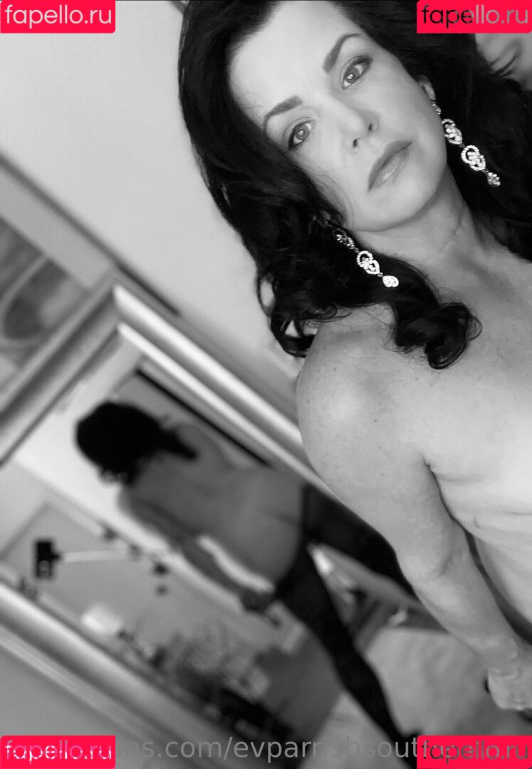 evparrishsouthernmil Onlyfans Photo Gallery 