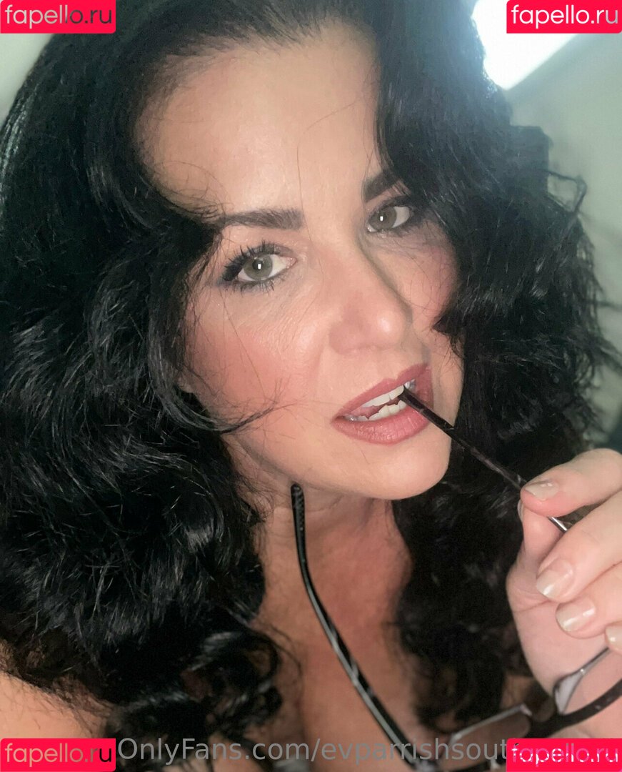 evparrishsouthernmil Onlyfans Photo Gallery 