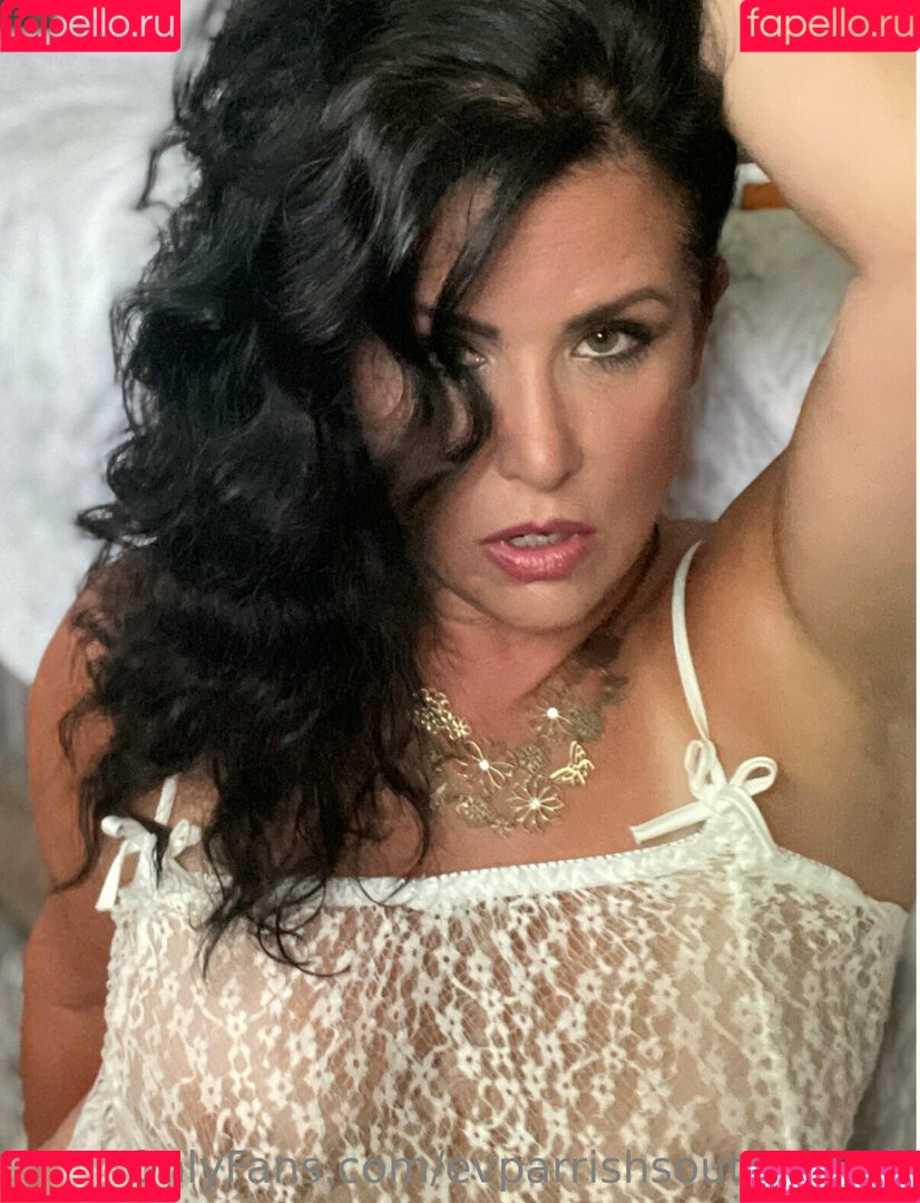 evparrishsouthernmil Onlyfans Photo Gallery 