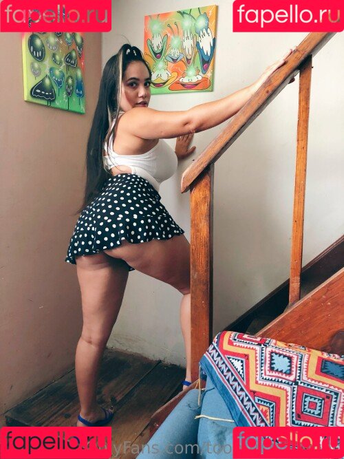 Toomuchtumbao Onlyfans Photo Gallery 