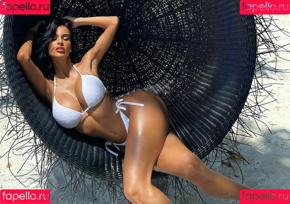 AmandaAhola Onlyfans Photo Gallery 