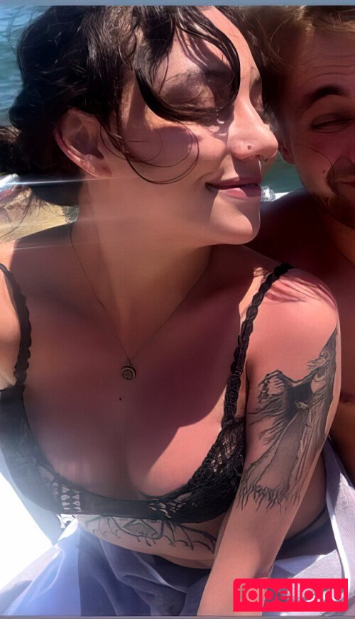 moonstreuxx Onlyfans Photo Gallery 