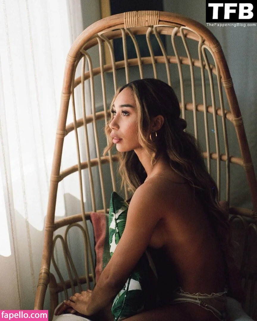 Eva Gutowski Onlyfans Photo Gallery 