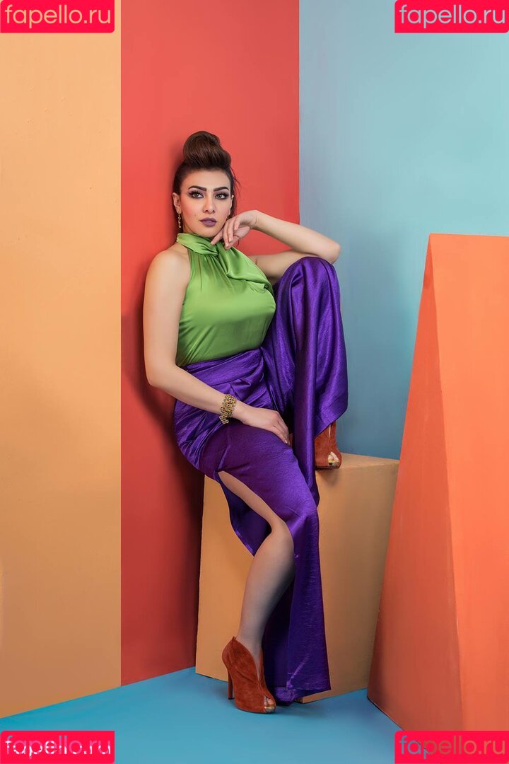 Mirhan Hussein Onlyfans Photo Gallery 