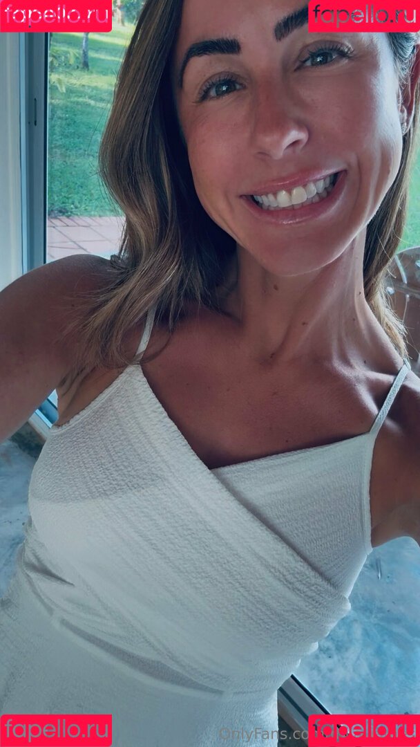 mila_james Onlyfans Photo Gallery 