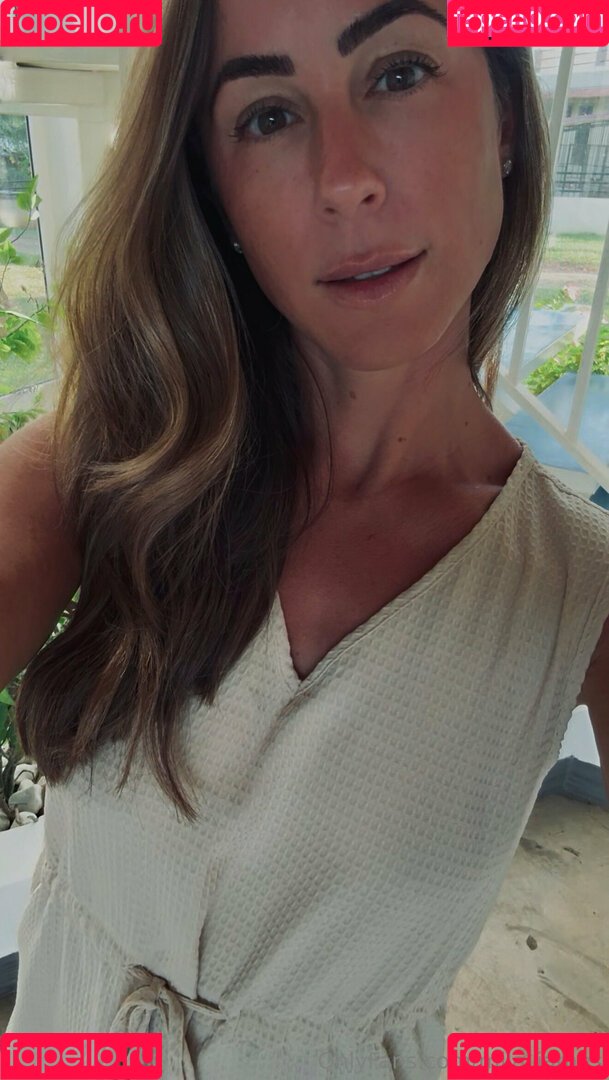 mila_james Onlyfans Photo Gallery 