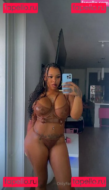 tashablack Onlyfans Photo Gallery 