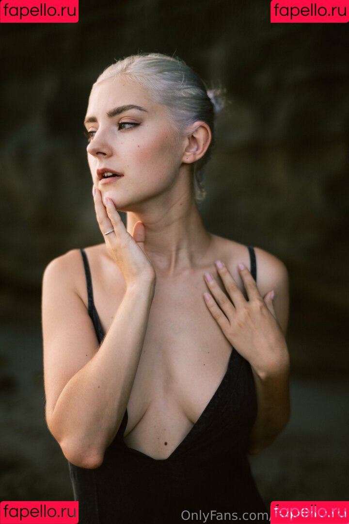 evaelfiefree Onlyfans Photo Gallery 