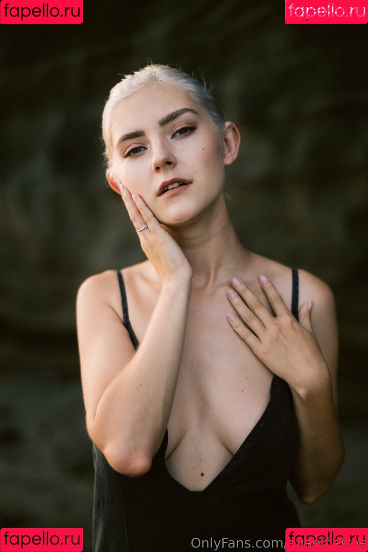 evaelfiefree Onlyfans Photo Gallery 