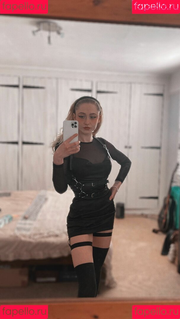 Janet Devlin Onlyfans Photo Gallery 