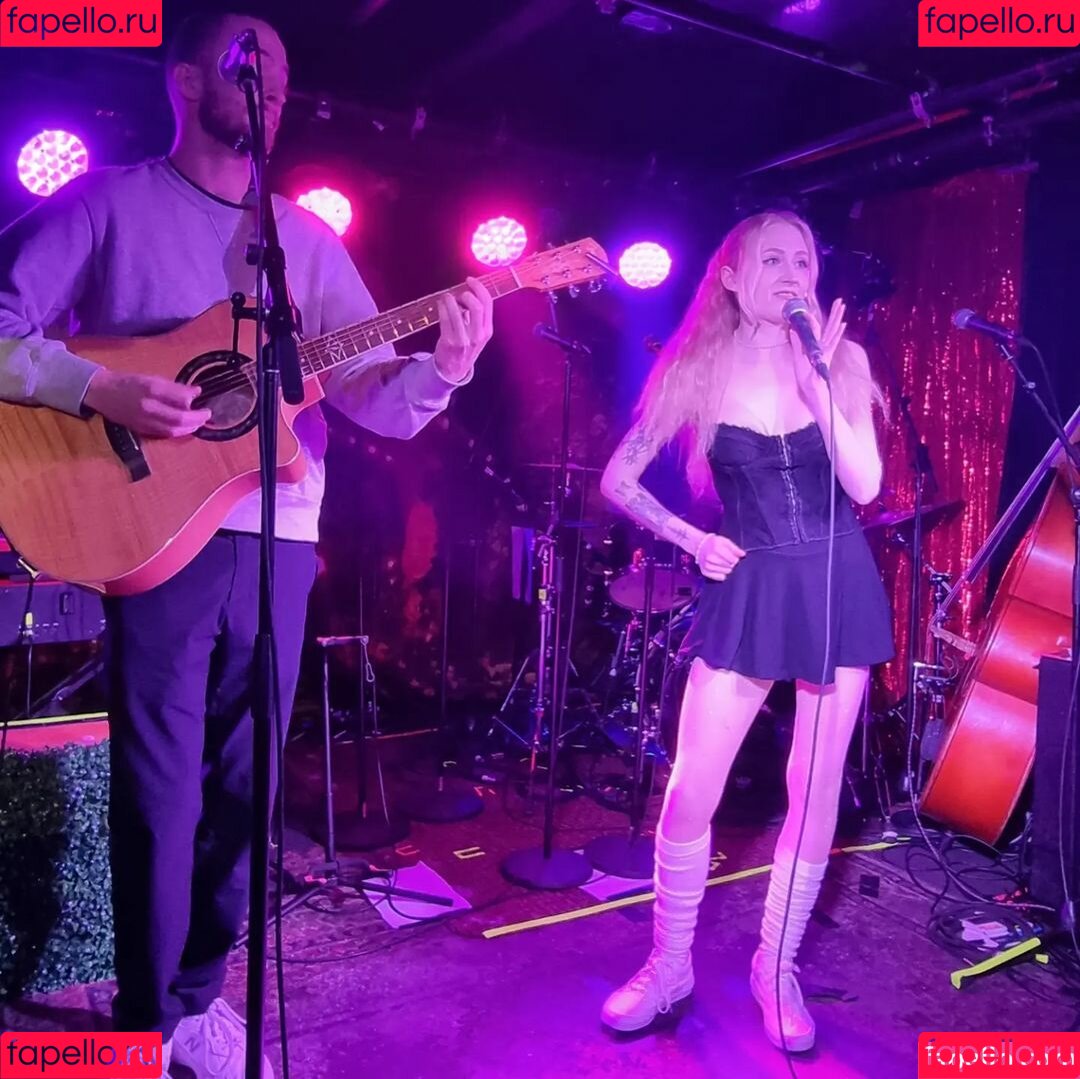 Janet Devlin Onlyfans Photo Gallery 