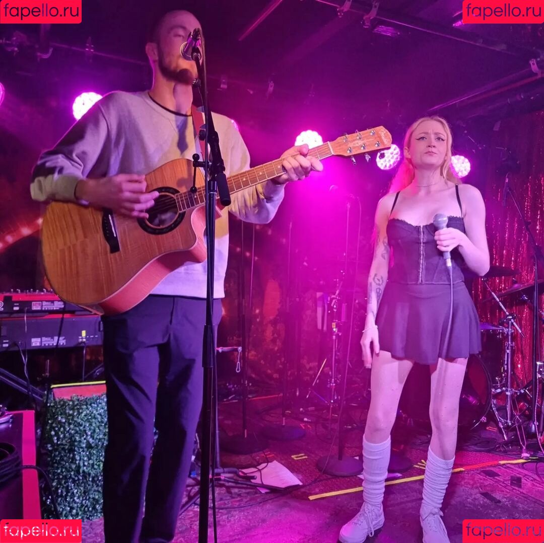 Janet Devlin Onlyfans Photo Gallery 