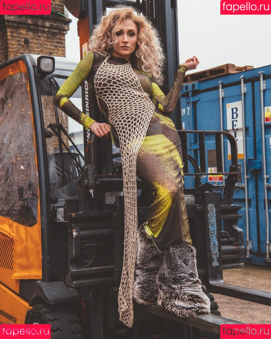 Janet Devlin Onlyfans Photo Gallery 