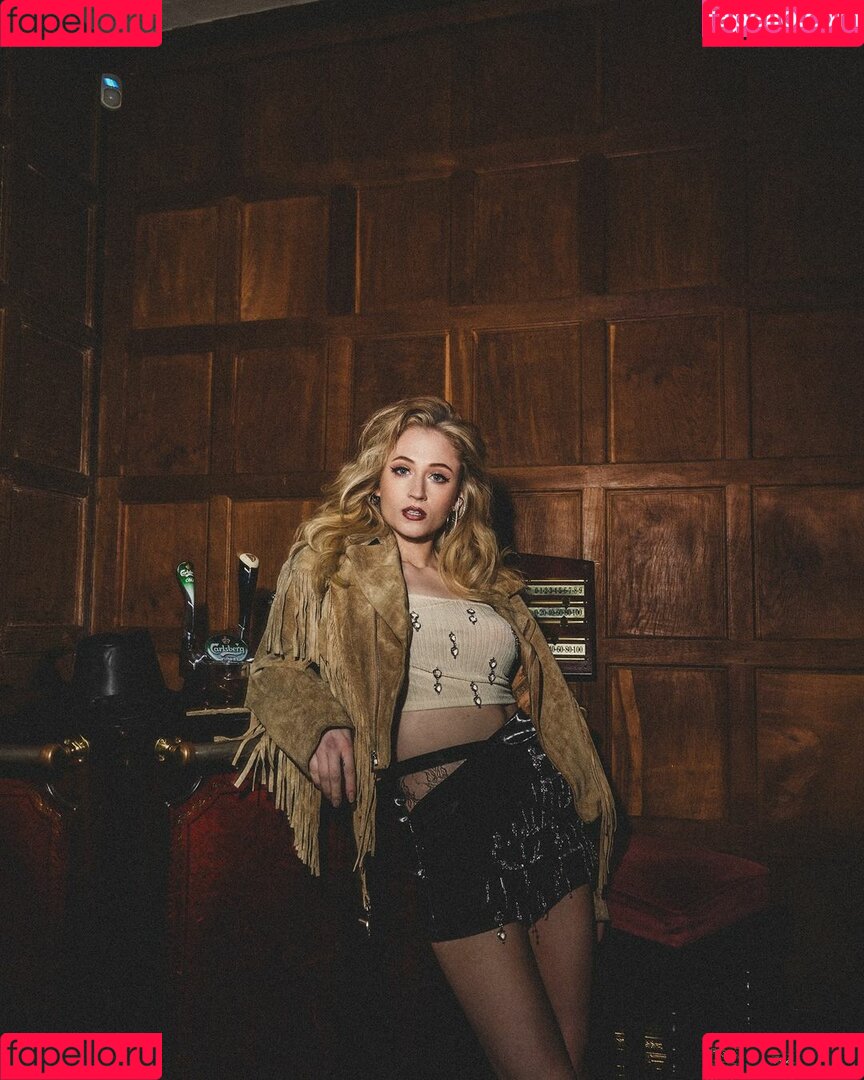 Janet Devlin Onlyfans Photo Gallery 