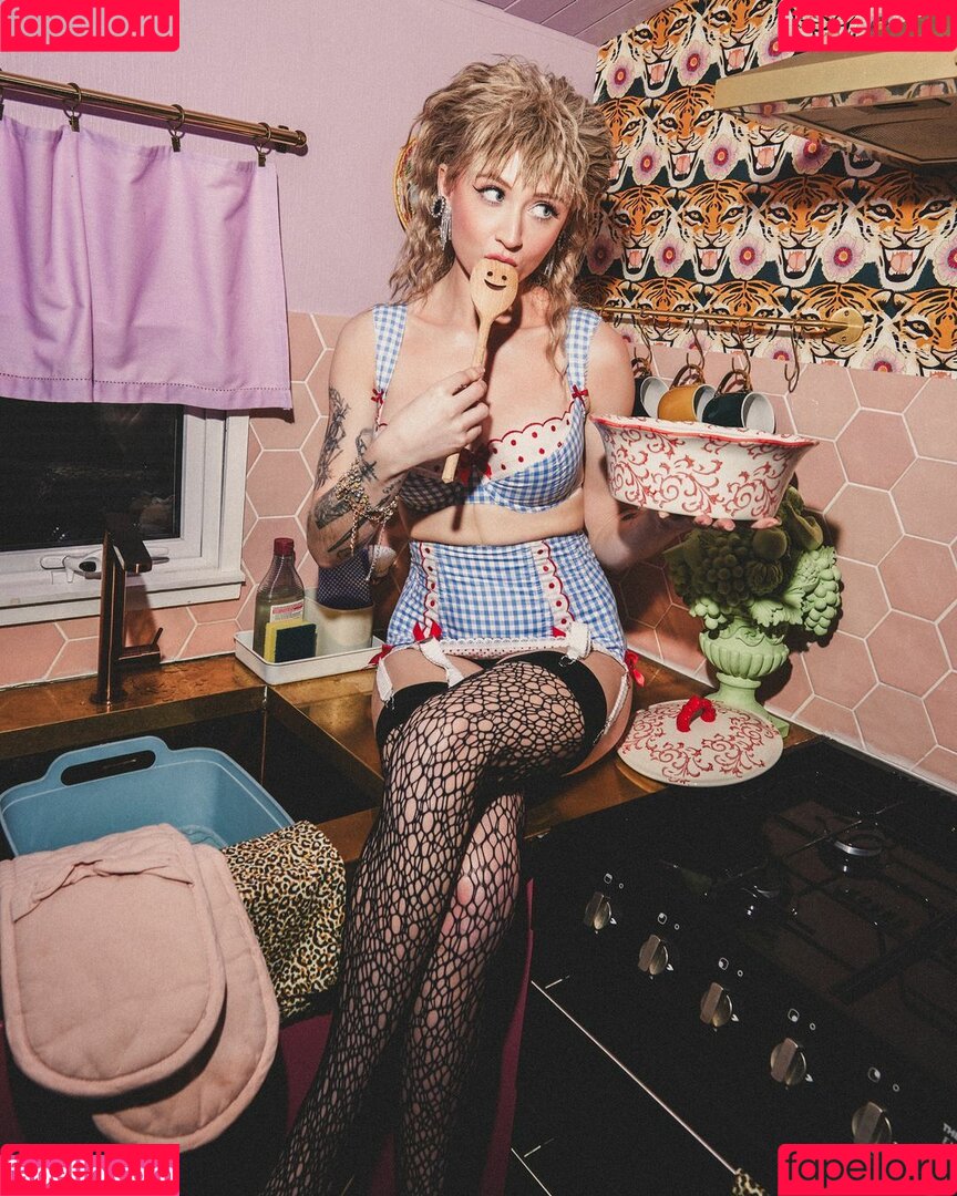 Janet Devlin Onlyfans Photo Gallery 