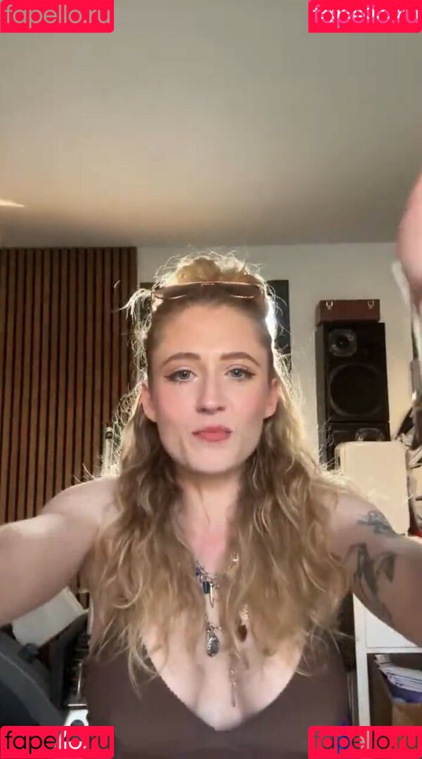 Janet Devlin Onlyfans Photo Gallery 