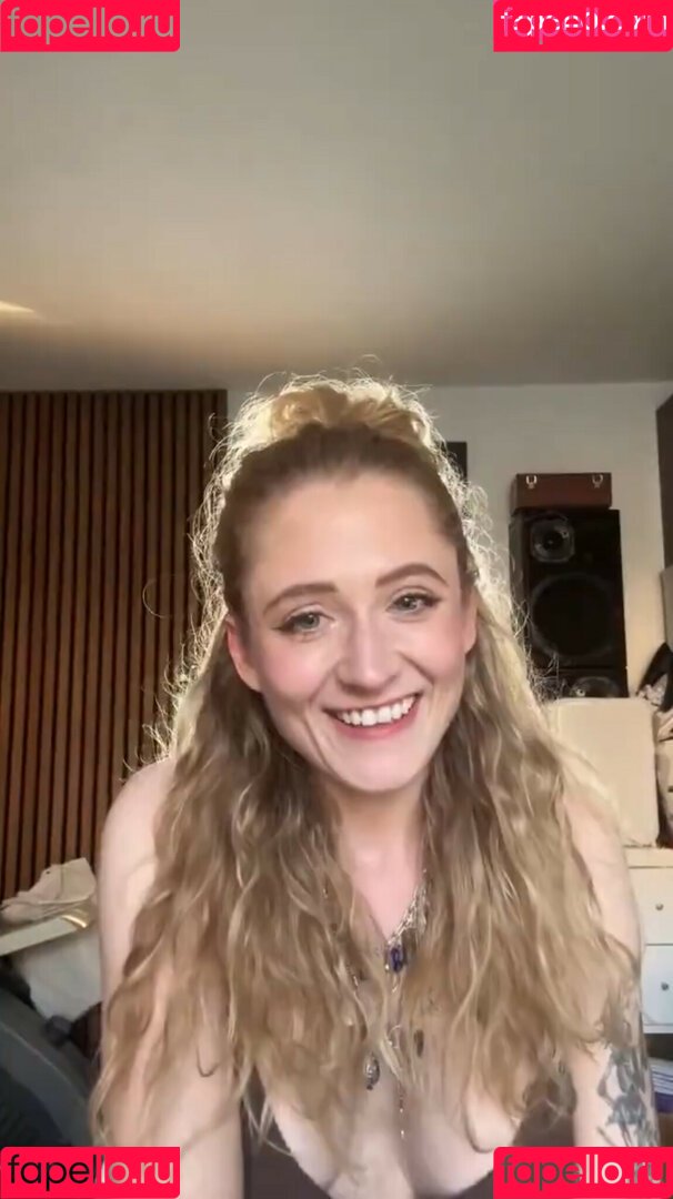 Janet Devlin Onlyfans Photo Gallery 