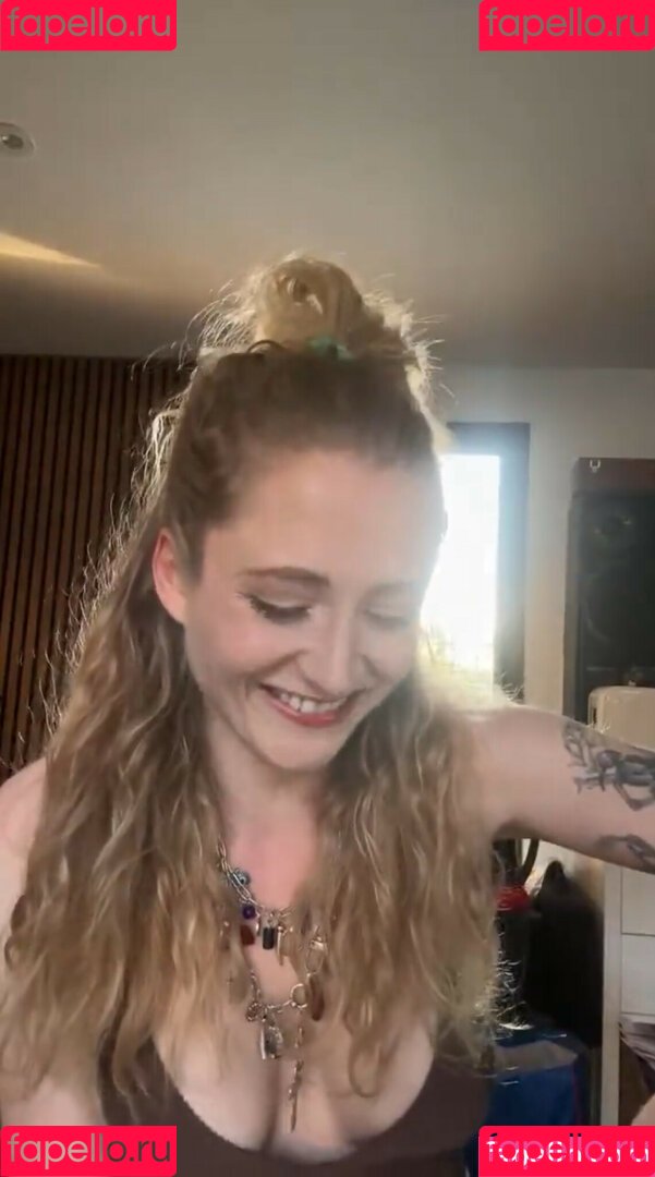 Janet Devlin Onlyfans Photo Gallery 