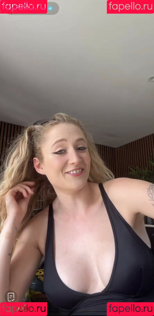Janet Devlin Onlyfans Photo Gallery 