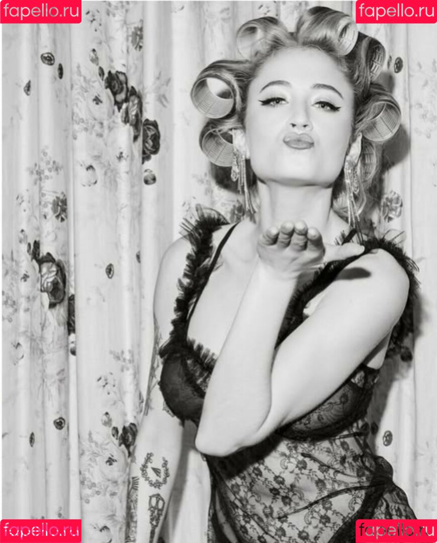 Janet Devlin Onlyfans Photo Gallery 