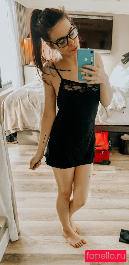 Shegavemethree Onlyfans Photo Gallery 