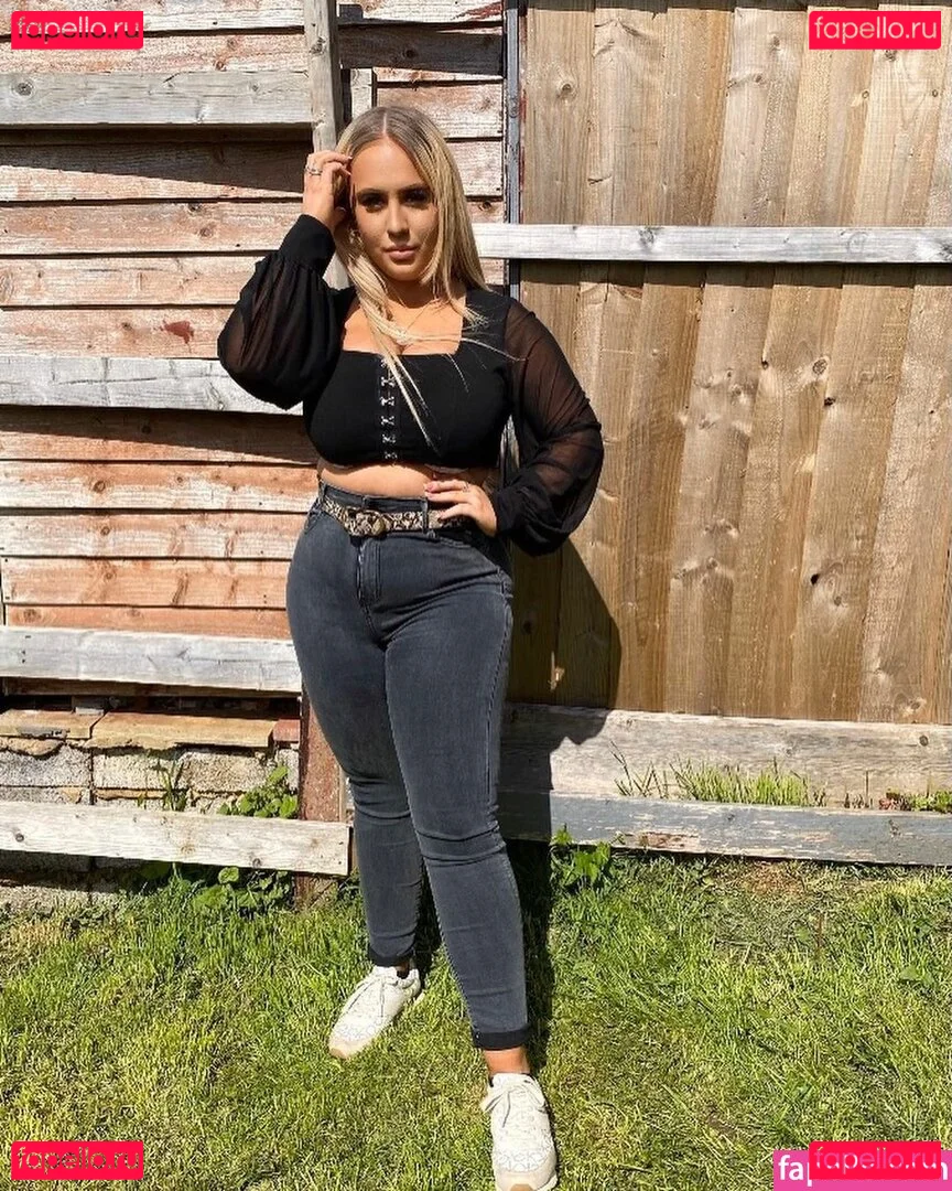 maybemollyy Onlyfans Photo Gallery 