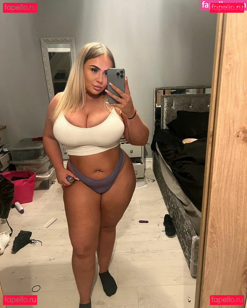 maybemollyy Onlyfans Photo Gallery 