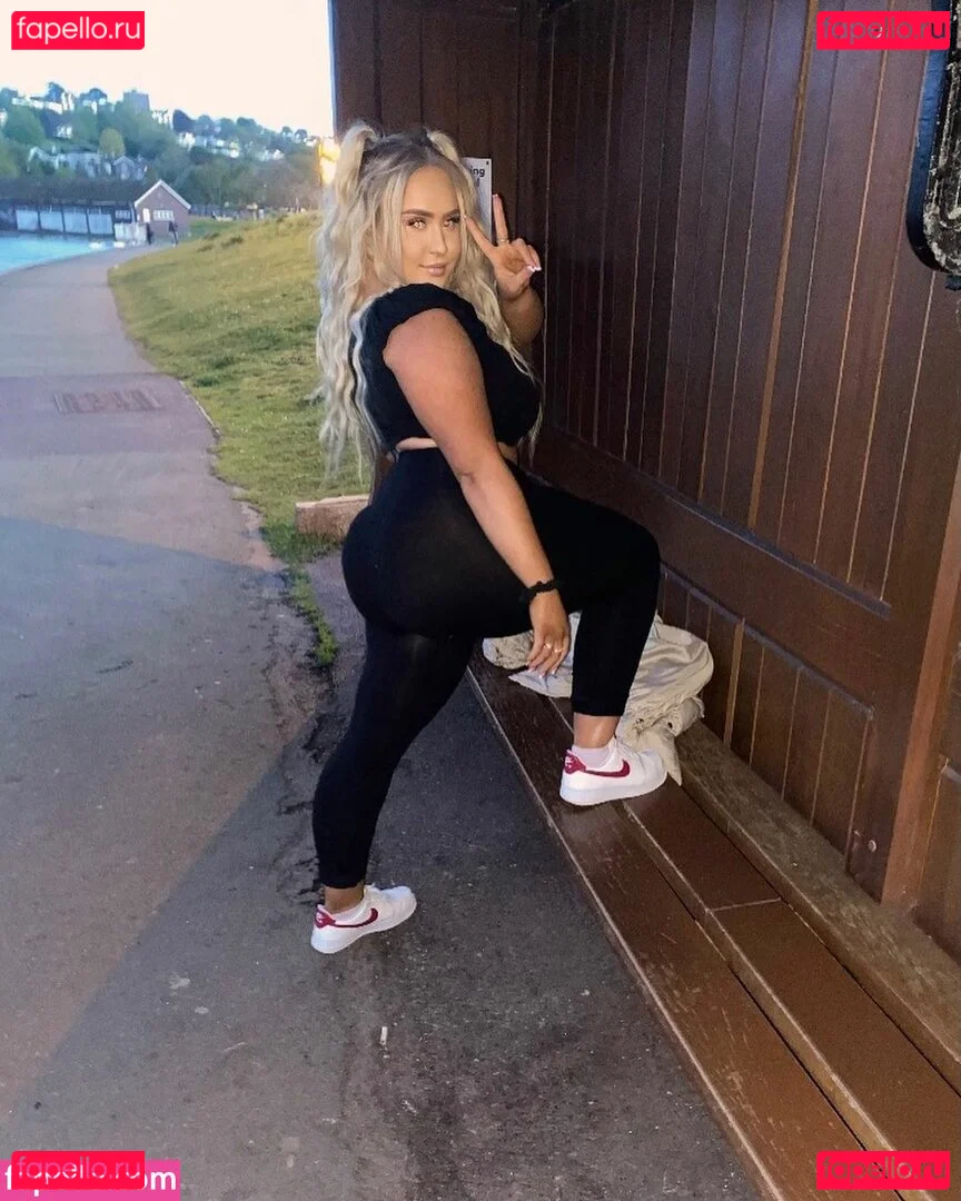 maybemollyy Onlyfans Photo Gallery 