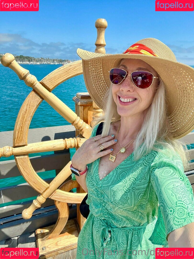 drlovejoy Onlyfans Photo Gallery 