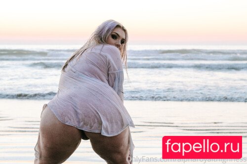 Theroyalthighness Onlyfans Photo Gallery 