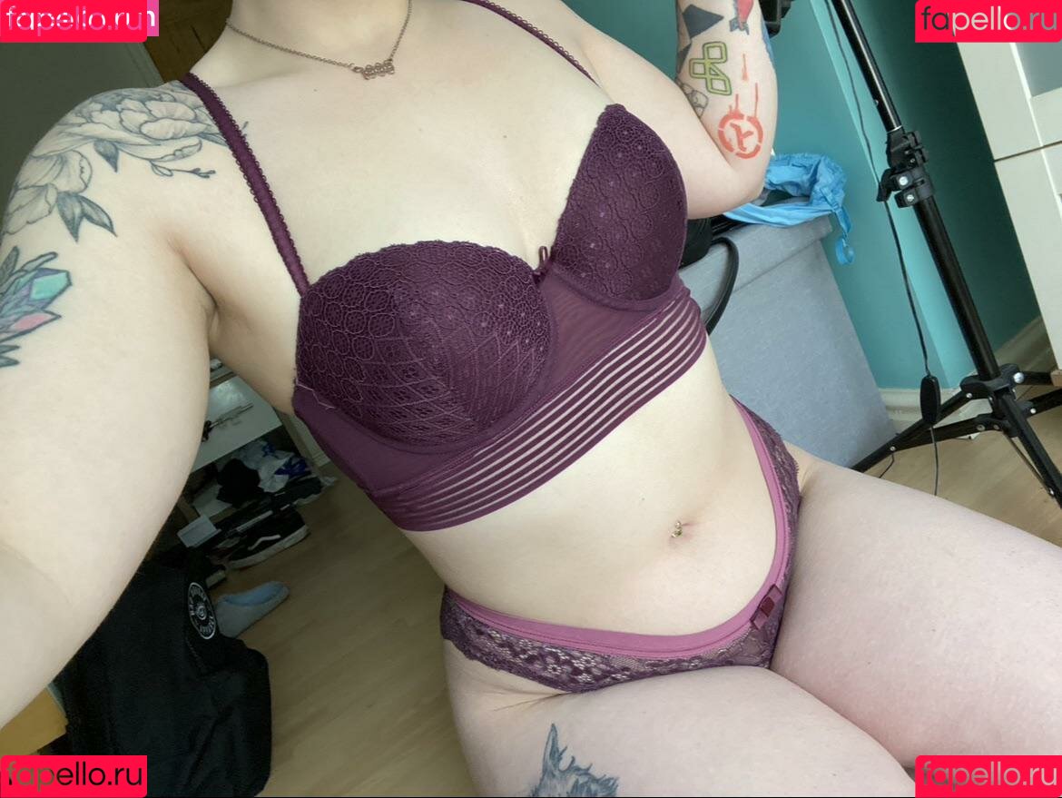 Spitwicked Onlyfans Photo Gallery 