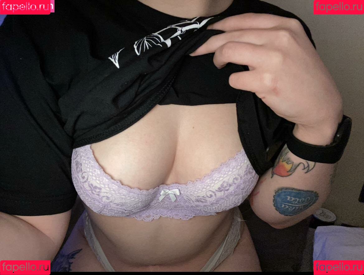 Spitwicked Onlyfans Photo Gallery 