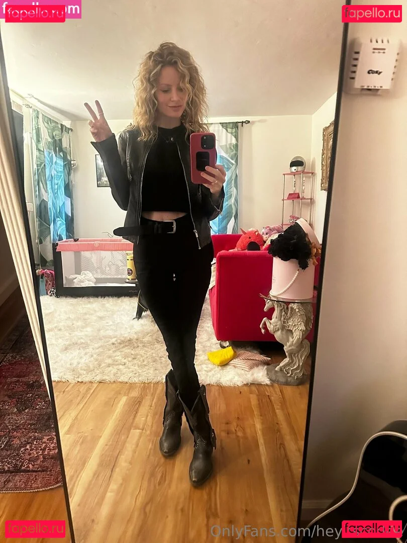 heyitscodee Onlyfans Photo Gallery 