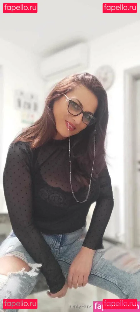 naughtnadia Onlyfans Photo Gallery 