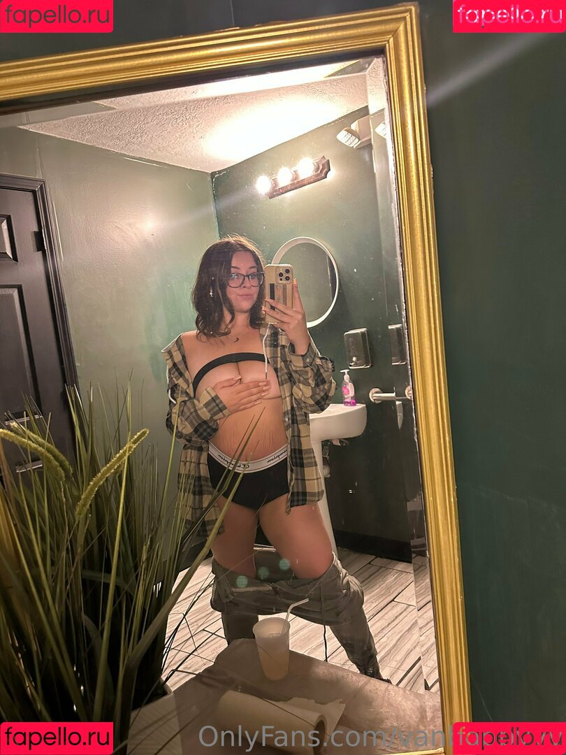 vanbabbyyy Onlyfans Photo Gallery 