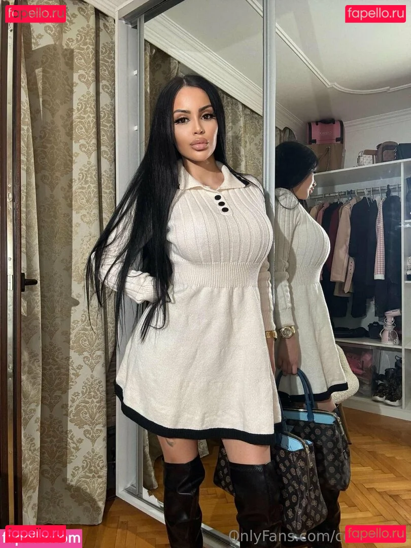 celinefree Onlyfans Photo Gallery 