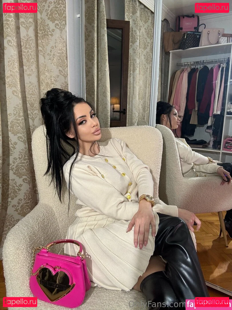 celinefree Onlyfans Photo Gallery 