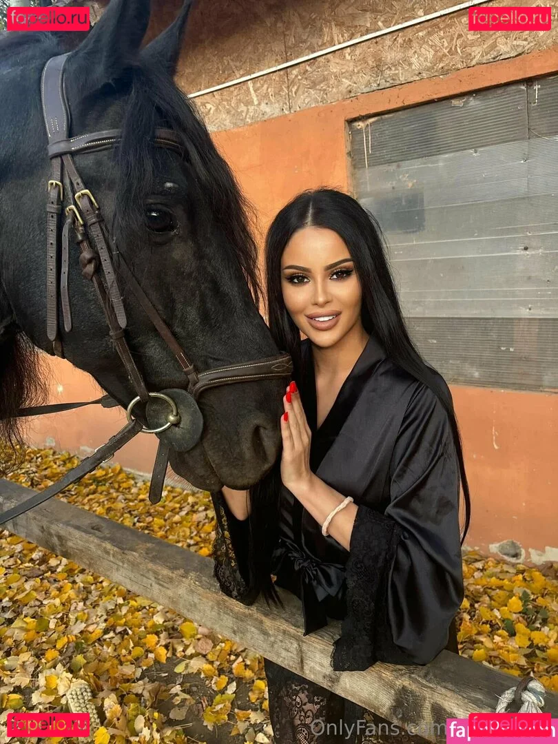 celinefree Onlyfans Photo Gallery 