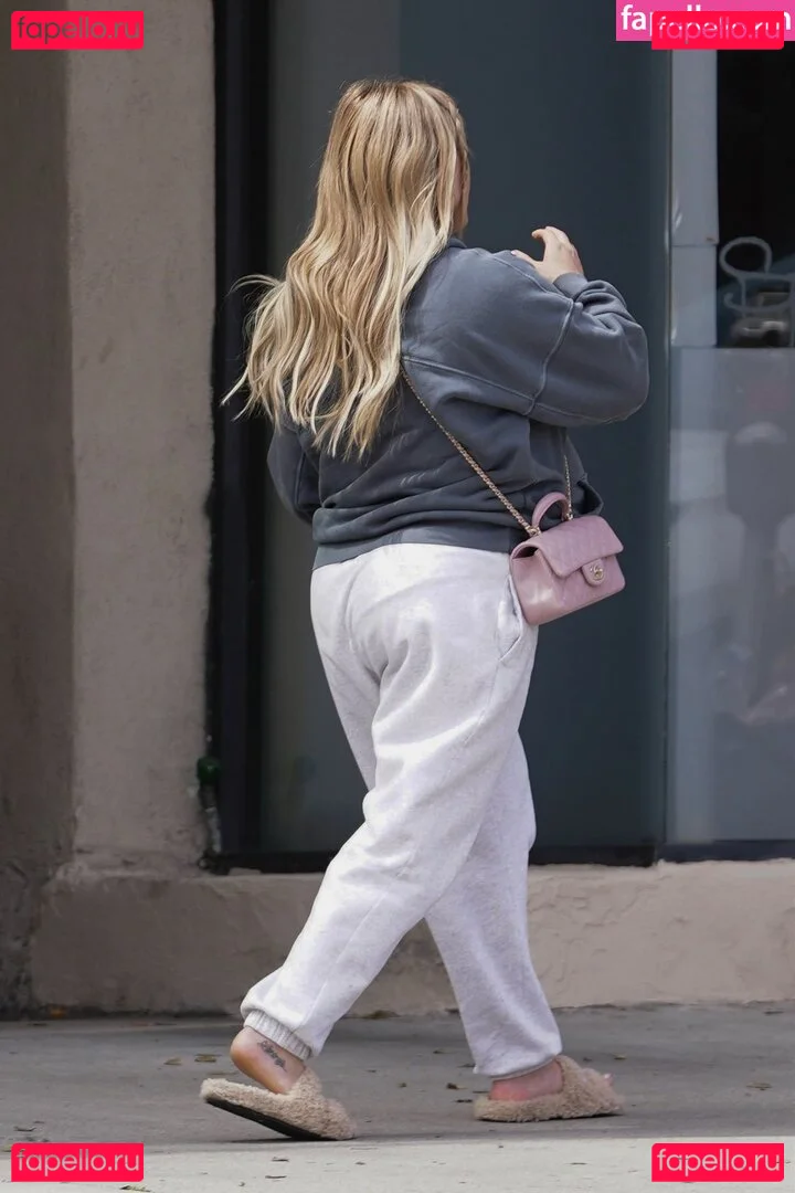 Hilary Duff Onlyfans Photo Gallery 