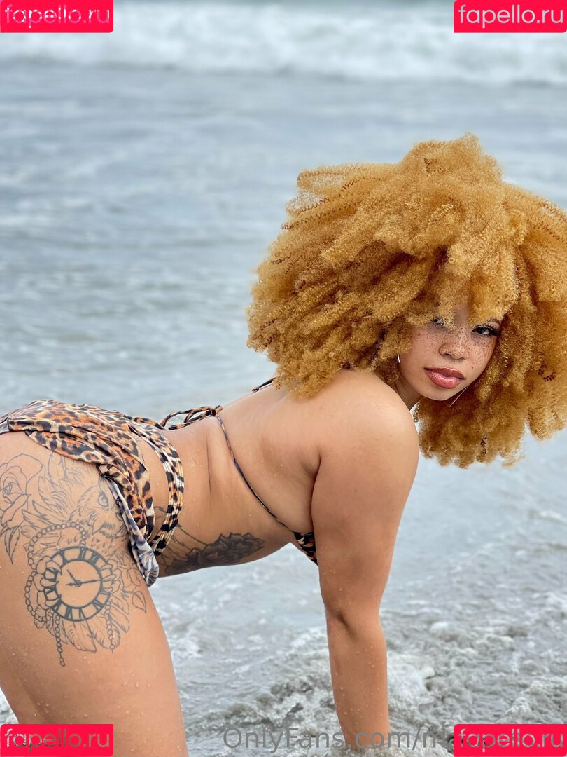 mayaregiii Onlyfans Photo Gallery 