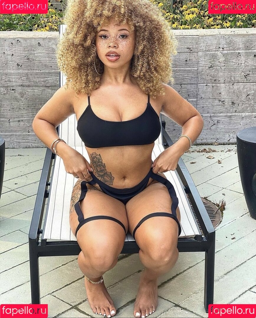 mayaregiii Onlyfans Photo Gallery 