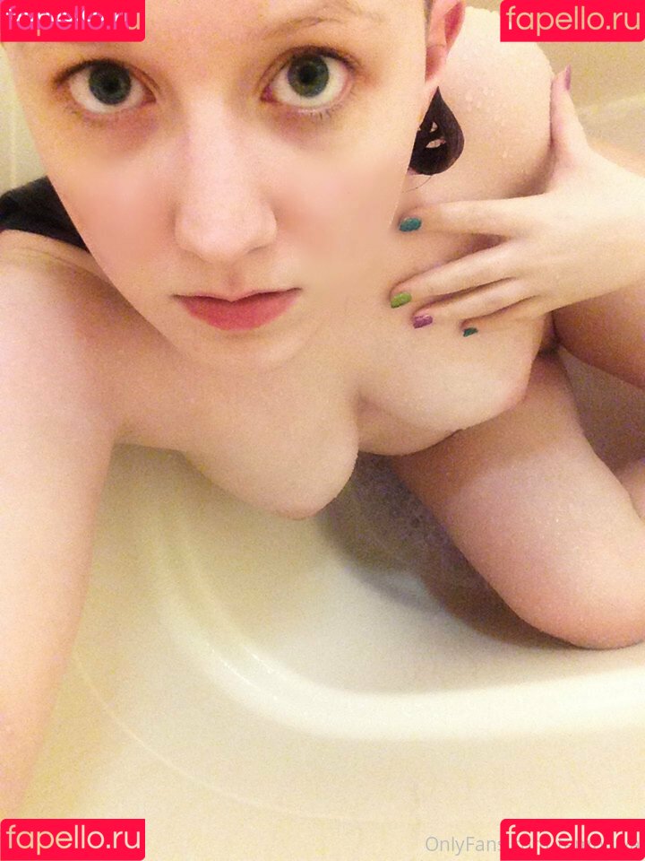 temptyva Onlyfans Photo Gallery 