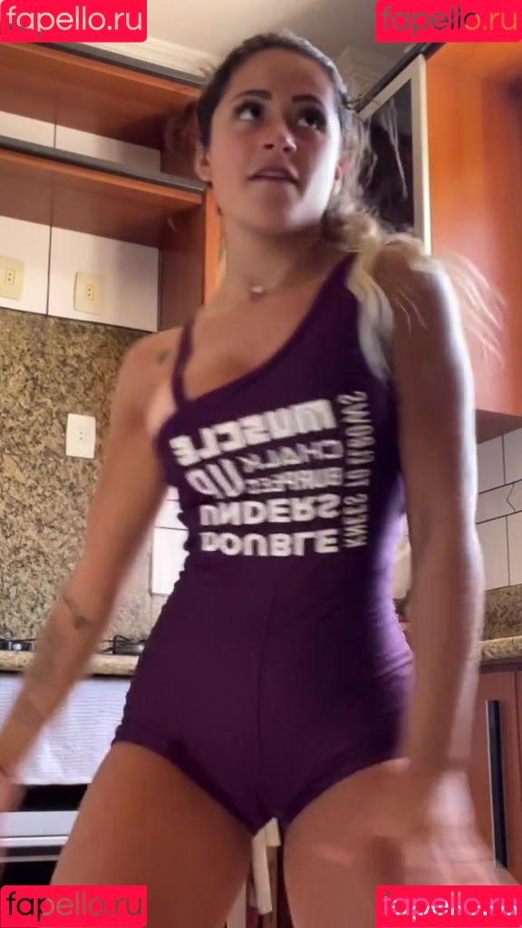 Nathalia Valente Onlyfans Photo Gallery 