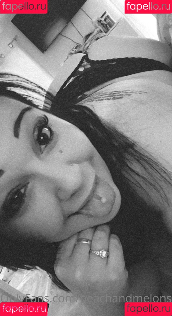 peachandmelons95 Onlyfans Photo Gallery 