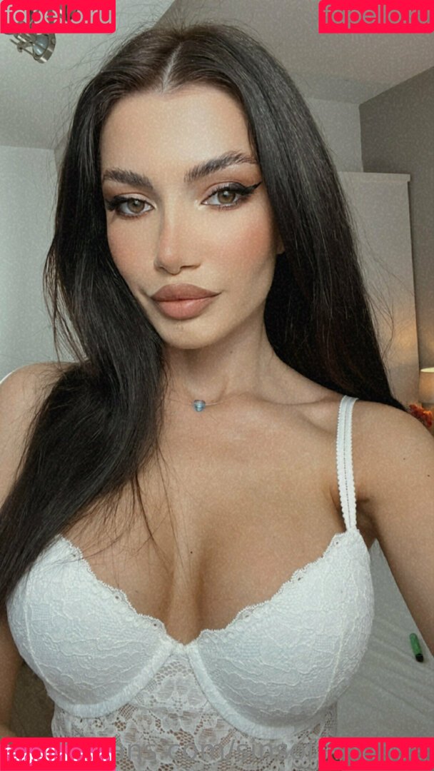 Amanda Sins ???? Onlyfans Photo Gallery 