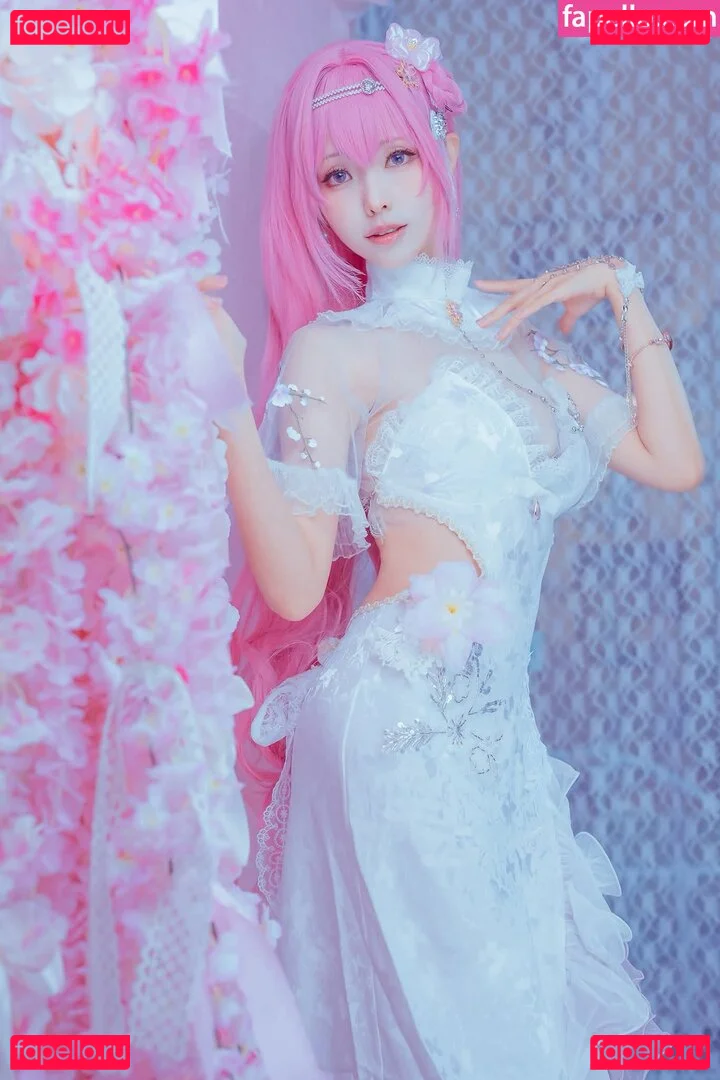 eeelyeee Onlyfans Photo Gallery 